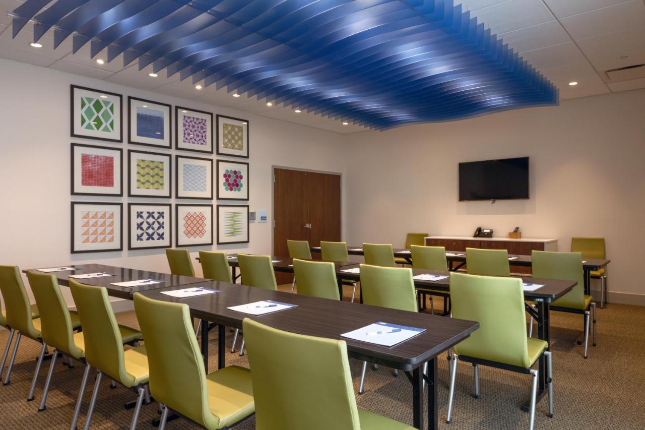 Holiday Inn Express & Suites - Tulsa Downtown - Arts District By Ihg מראה חיצוני תמונה